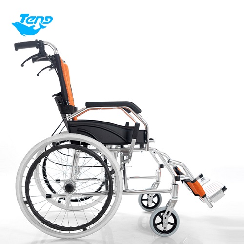 Sino ang 24-paa manu-manong wheelchair?
